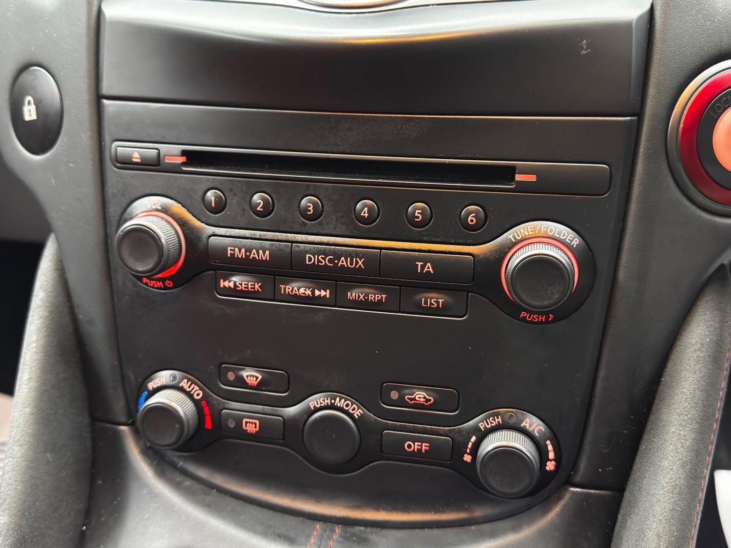 Used Nissan 370 Z 2015 for sale - 76714134: Photo 23