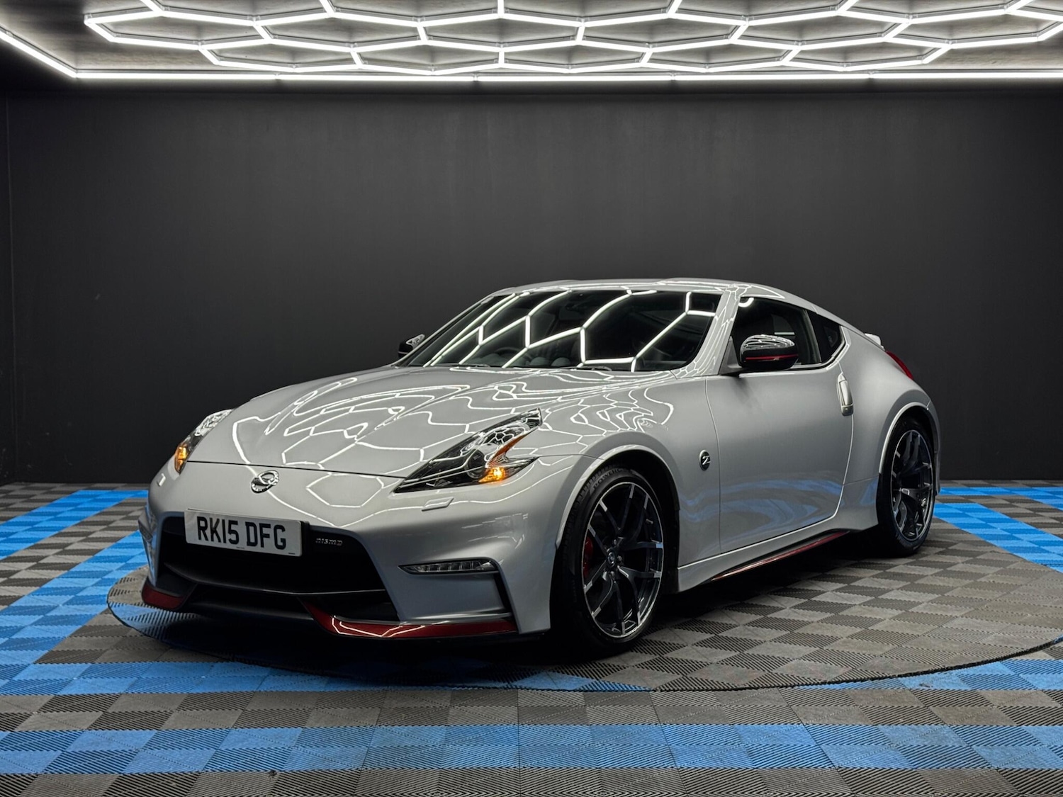 Used Nissan 370 Z 2015 for sale - 76714134: Photo 3