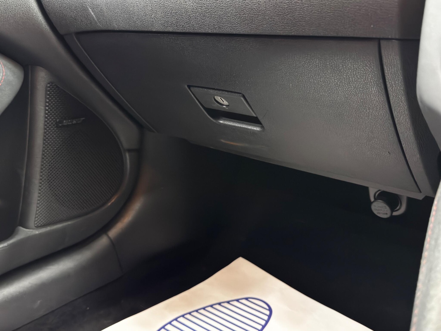 Used Nissan 370 Z 2015 for sale - 76714134: Photo 30