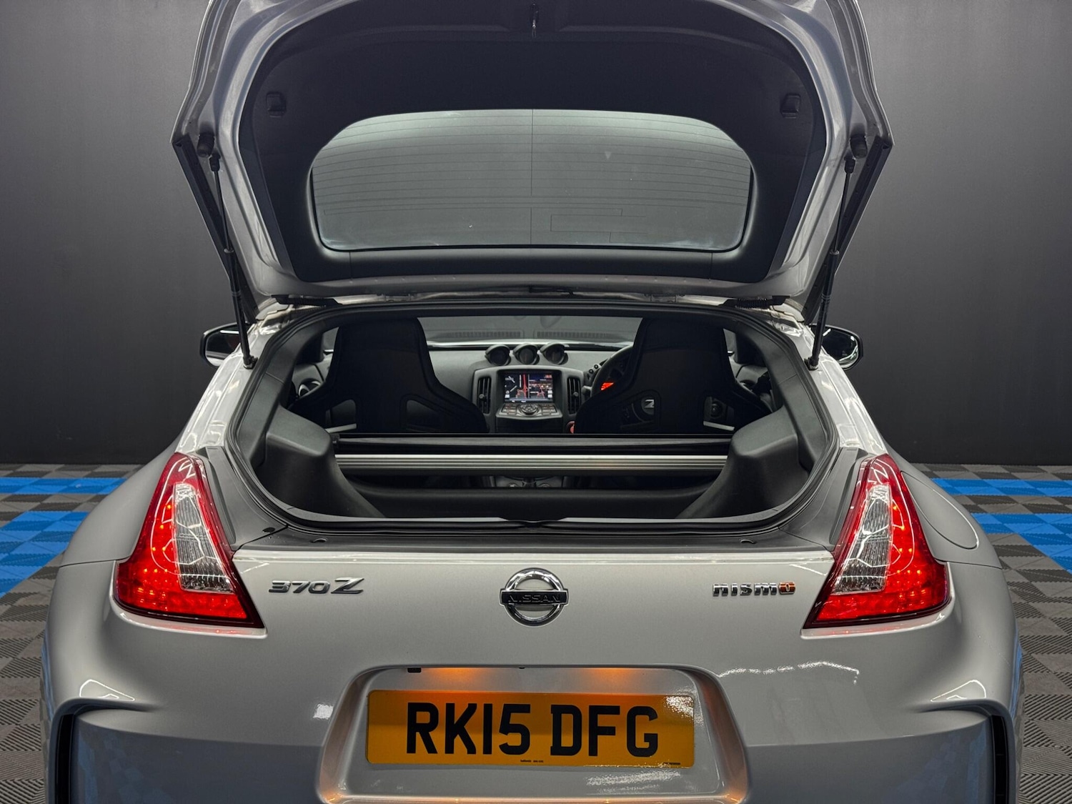 Used Nissan 370 Z 2015 for sale - 76714134: Photo 33