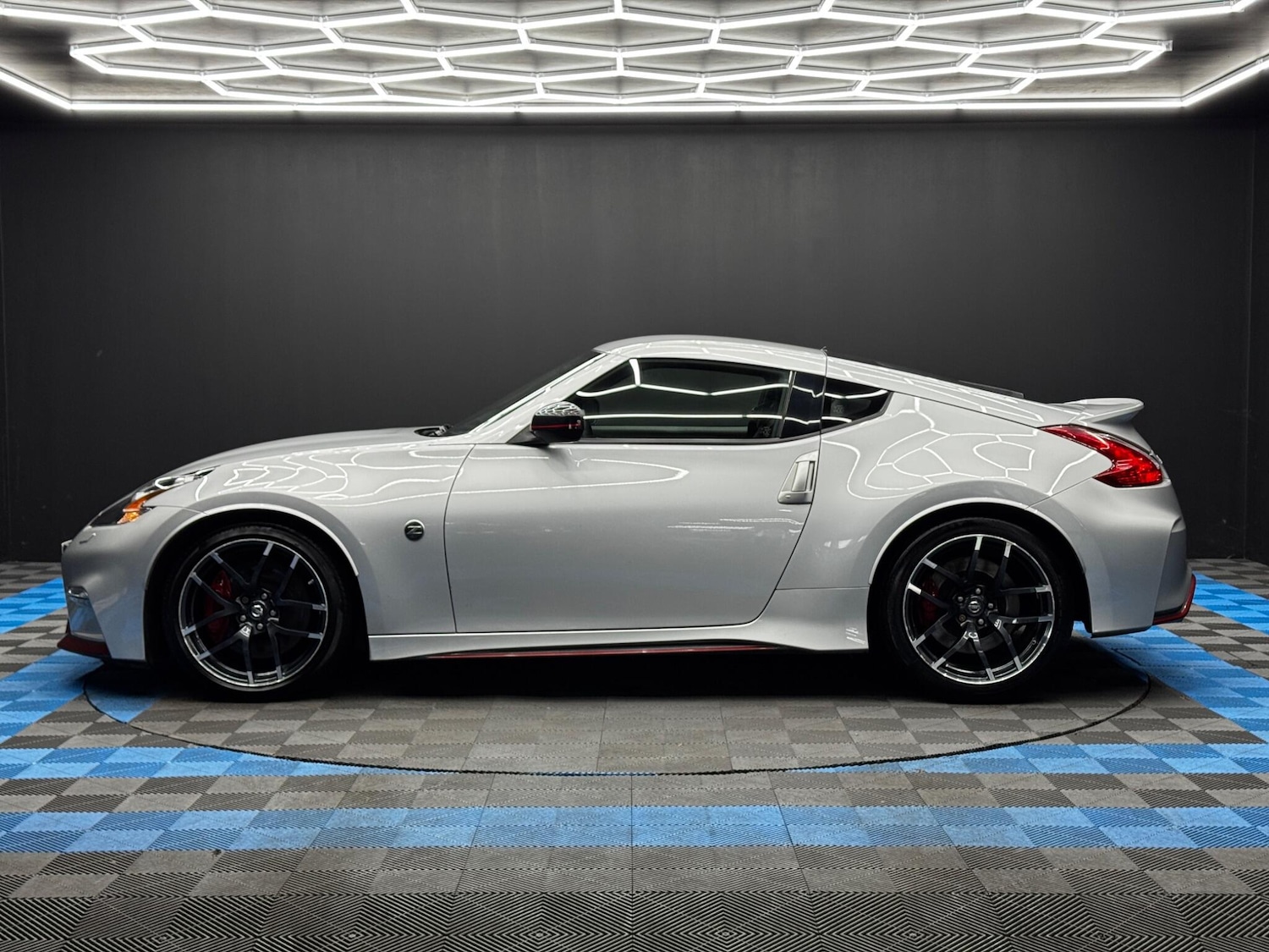 Used Nissan 370 Z 2015 for sale - 76714134: Photo 8