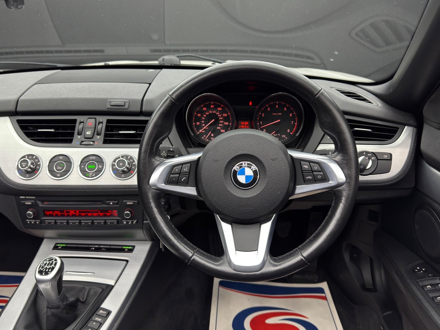 Used BMW Z4 2011 for sale - 77882341: Photo 16