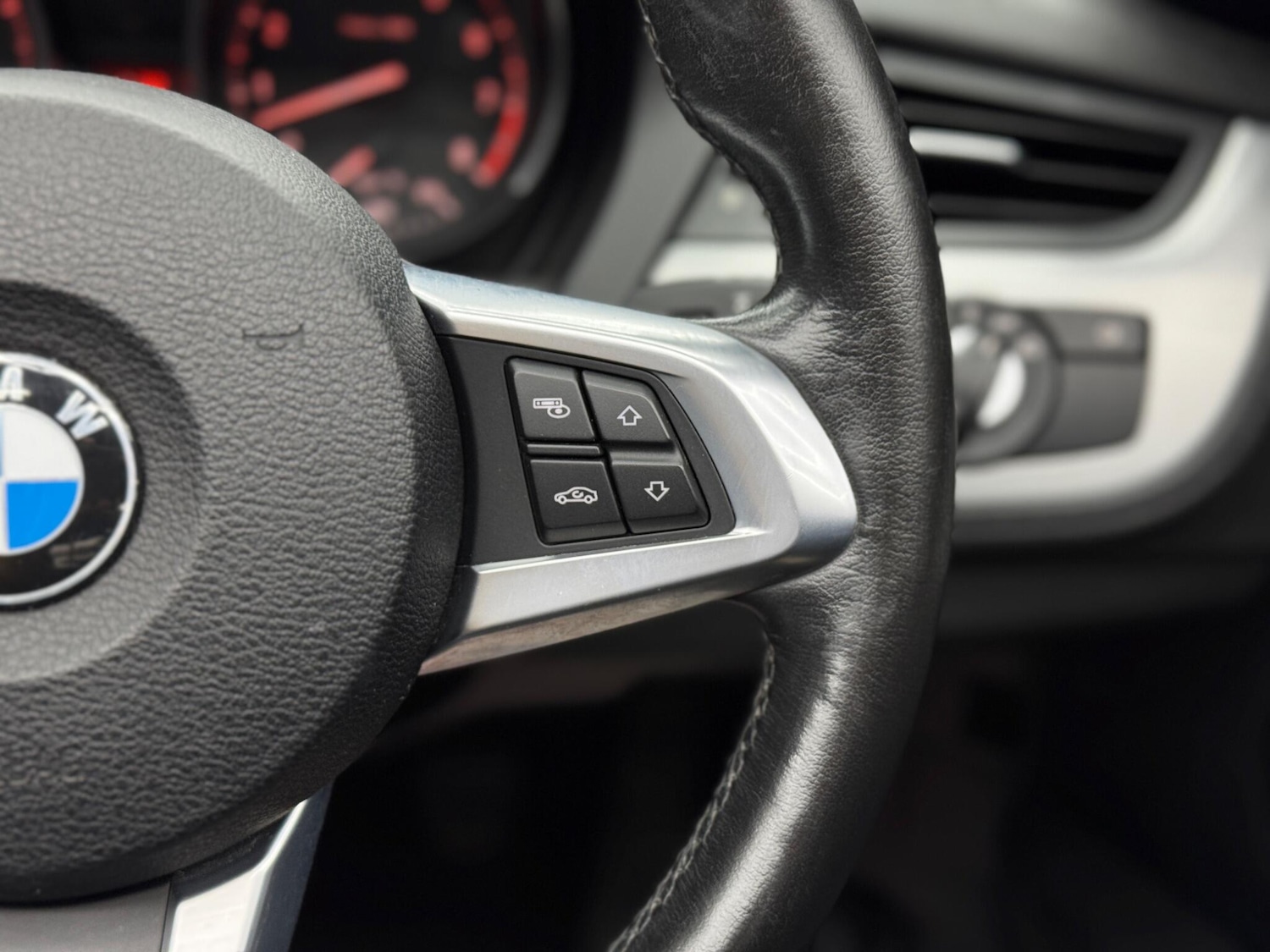 Used BMW Z4 2011 for sale - 77882341: Photo 19