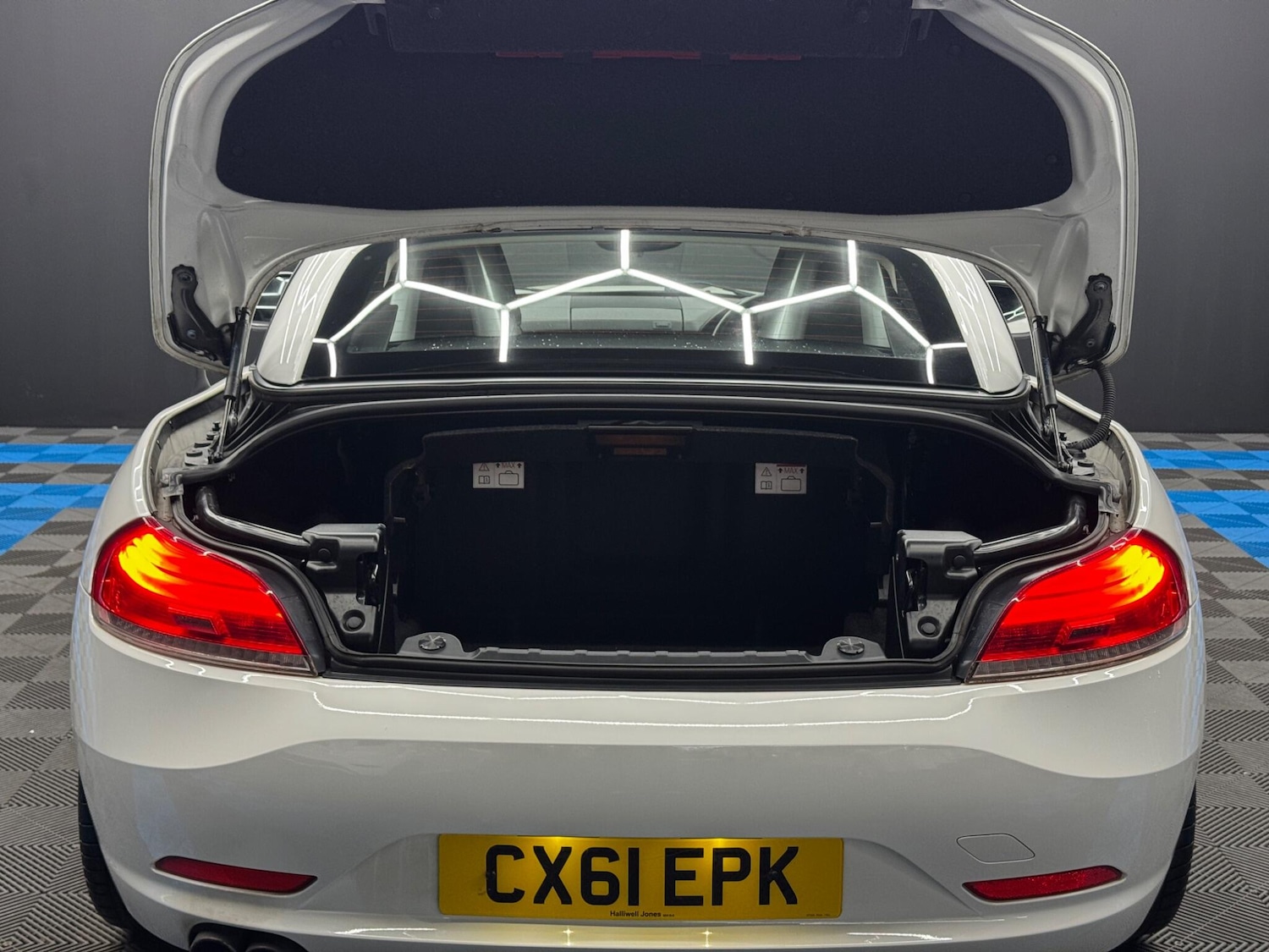 Used BMW Z4 2011 for sale - 77882341: Photo 29