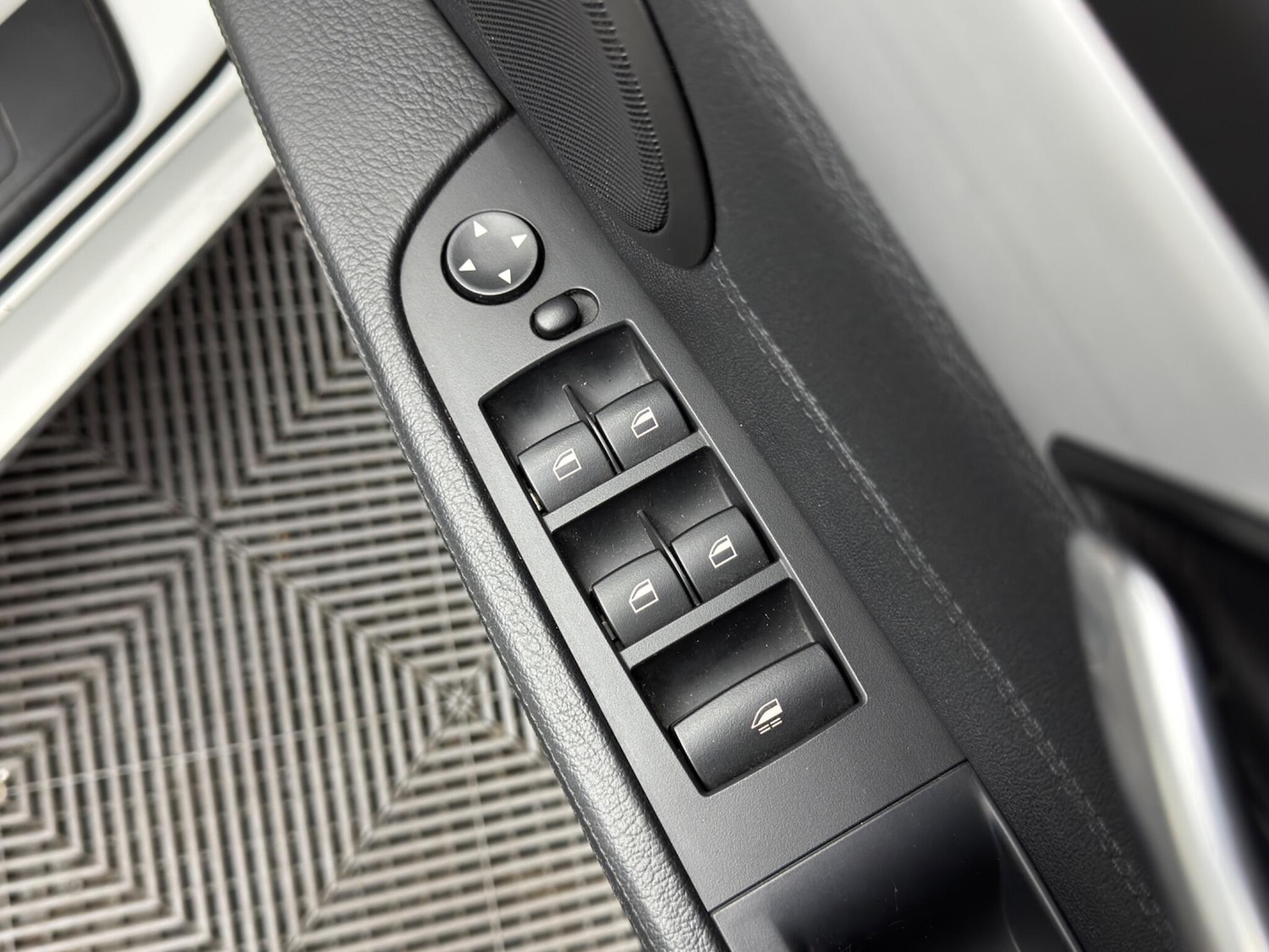 Used BMW Z4 2011 for sale - 77882341: Photo 33