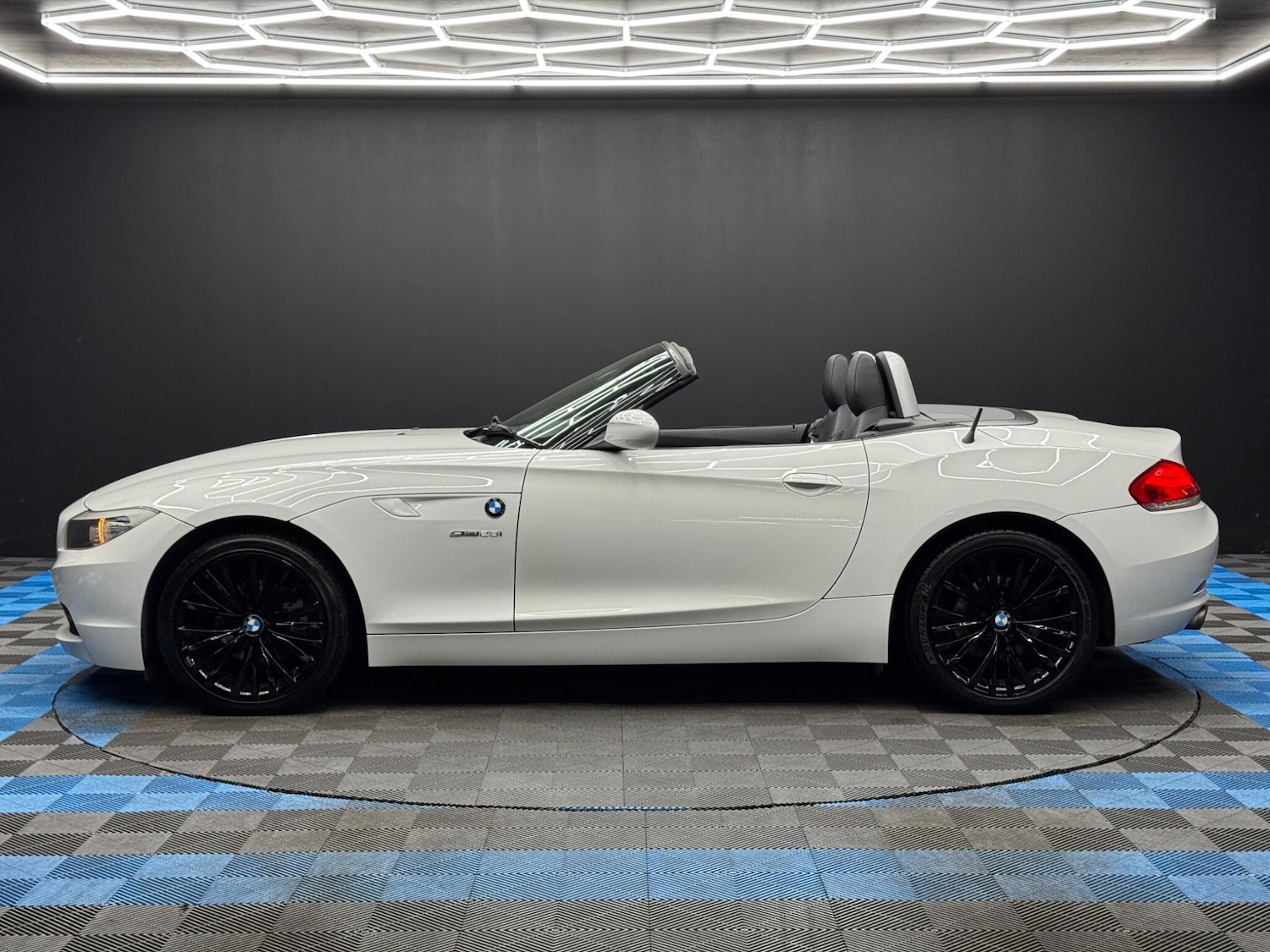 Used BMW Z4 2011 for sale - 77882341: Photo 8