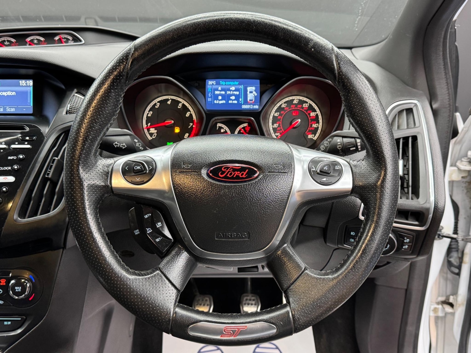 Used Ford Focus 2014 for sale - 76073082: Photo 19
