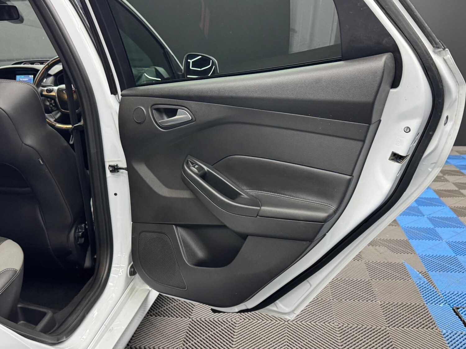 Used Ford Focus 2014 for sale - 76073082: Photo 38