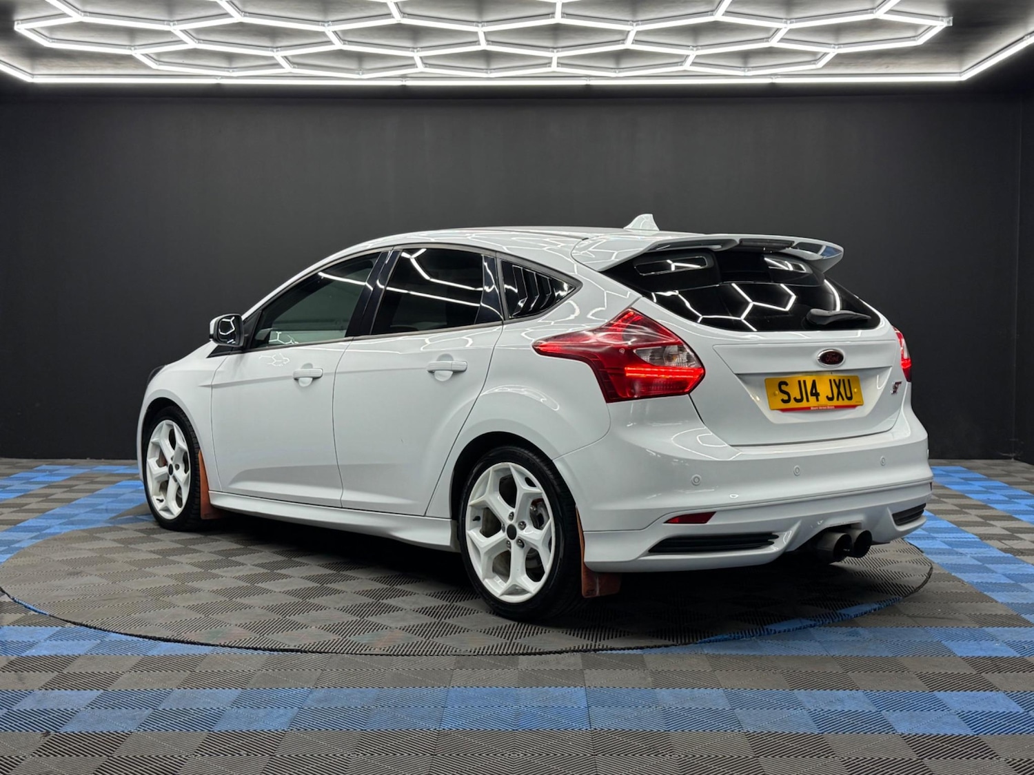 Used Ford Focus 2014 for sale - 76073082: Photo 7