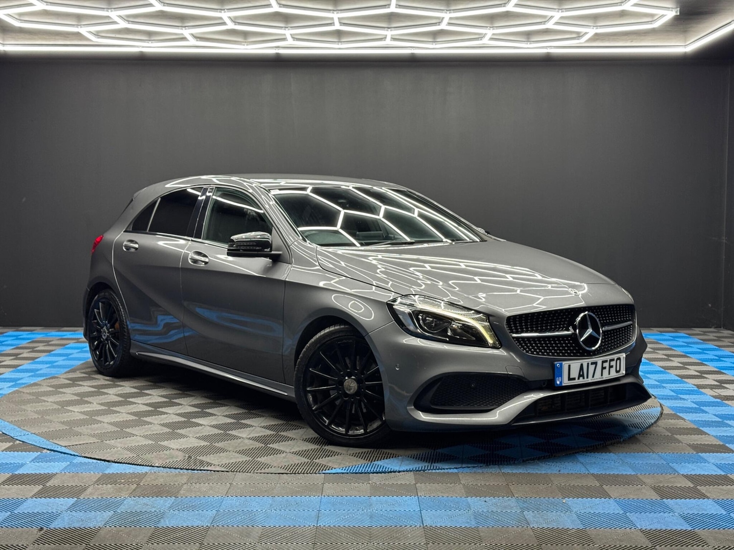 Used Mercedes-Benz A-Class 2017 for sale - 77132080: Photo 1