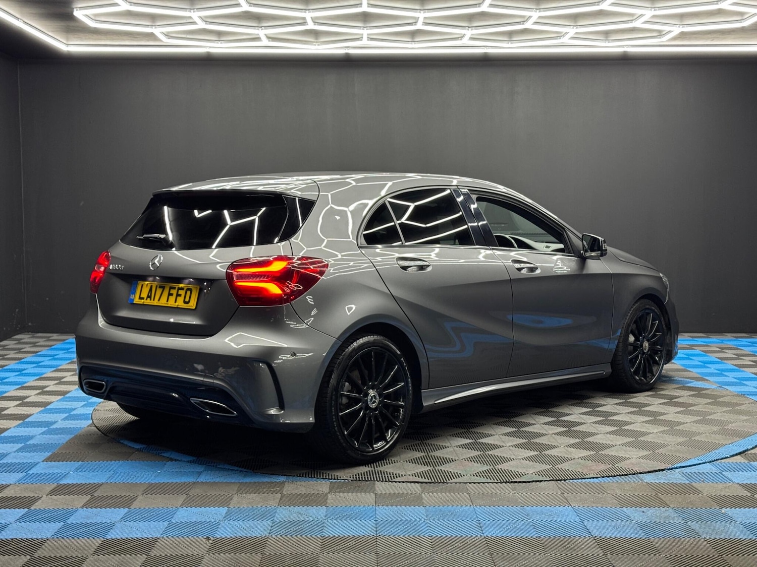 Used Mercedes-Benz A-Class 2017 for sale - 77132080: Photo 5