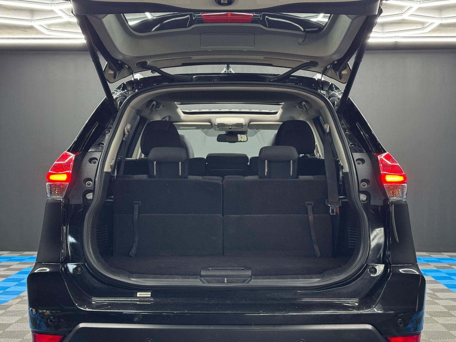 Used Nissan X-Trail 2018 for sale - 77054039: Photo 34