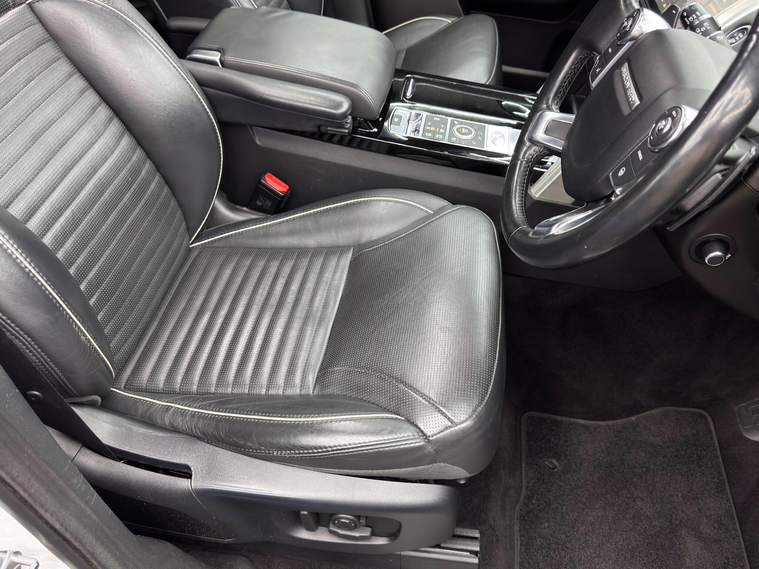Used Land Rover Discovery 2018 for sale - 76136901: Photo 13