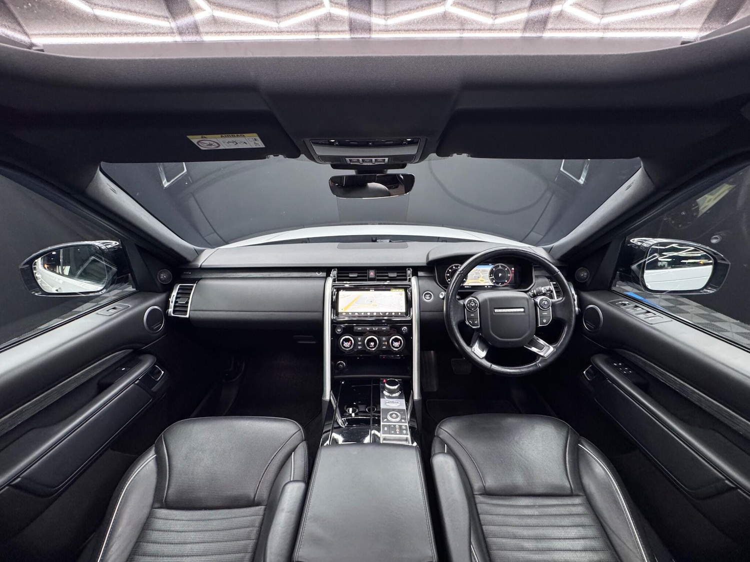 Used Land Rover Discovery 2018 for sale - 76136901: Photo 17