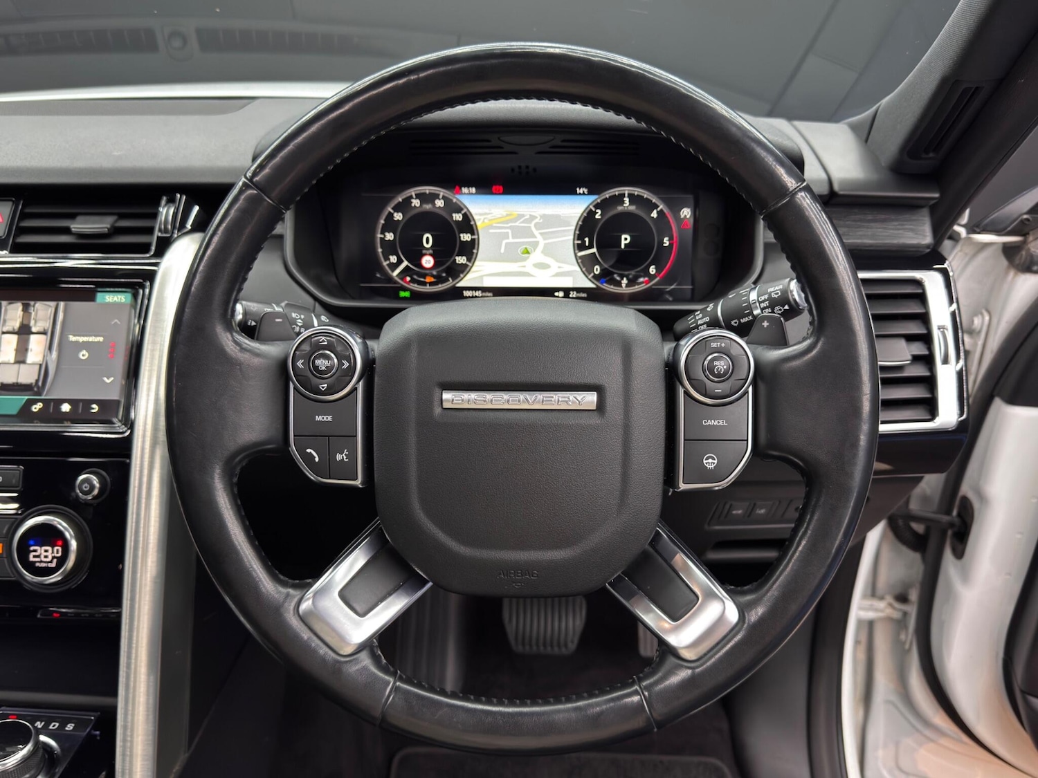 Used Land Rover Discovery 2018 for sale - 76136901: Photo 19