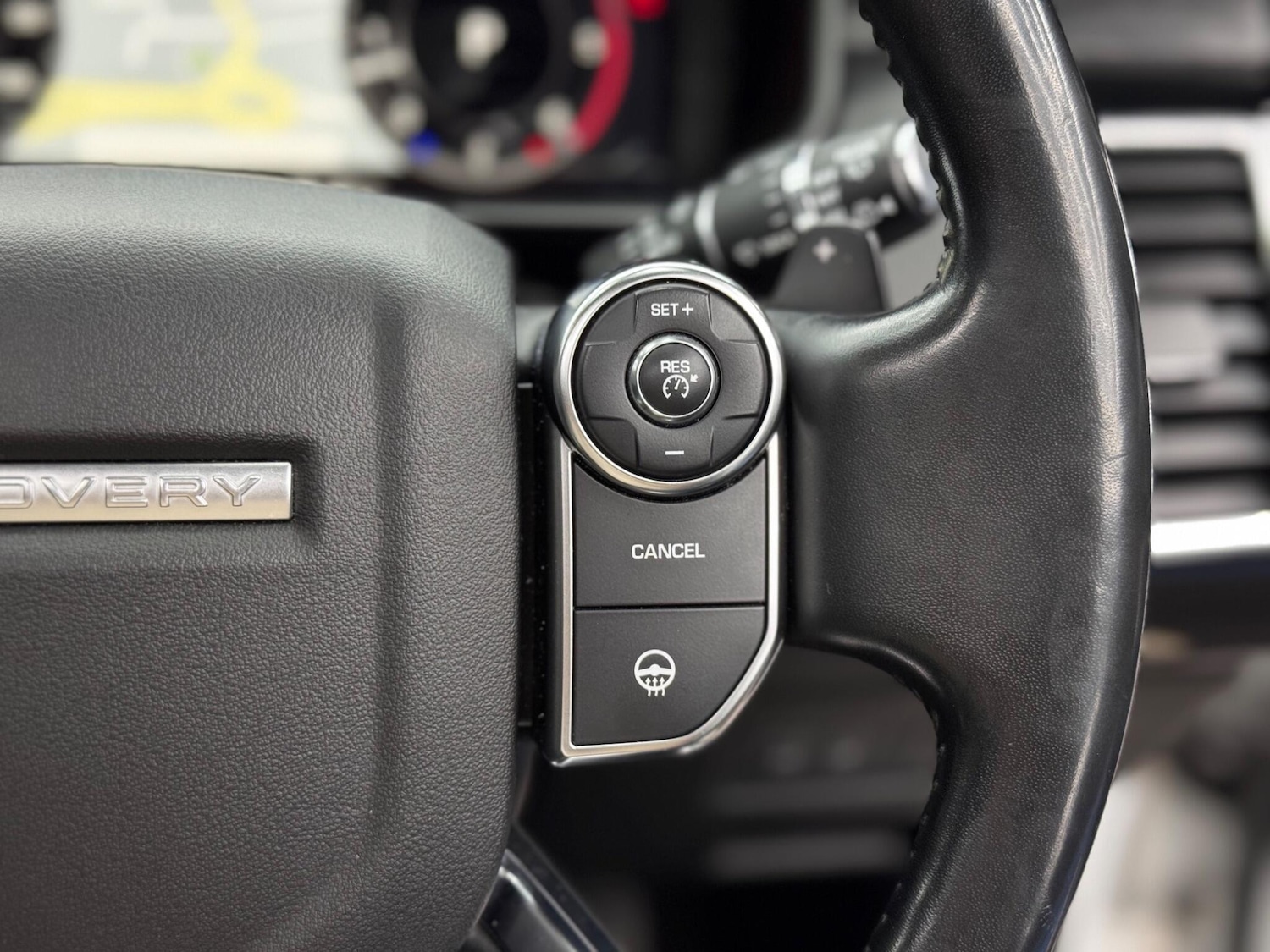 Used Land Rover Discovery 2018 for sale - 76136901: Photo 21