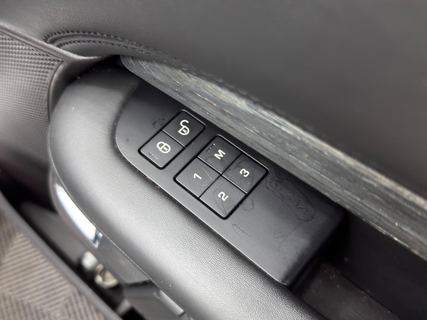 Used Land Rover Discovery 2018 for sale - 76136901: Photo 48