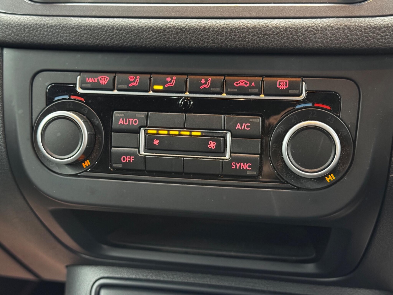 Used Volkswagen Tiguan 2013 for sale - 77769169: Photo 28