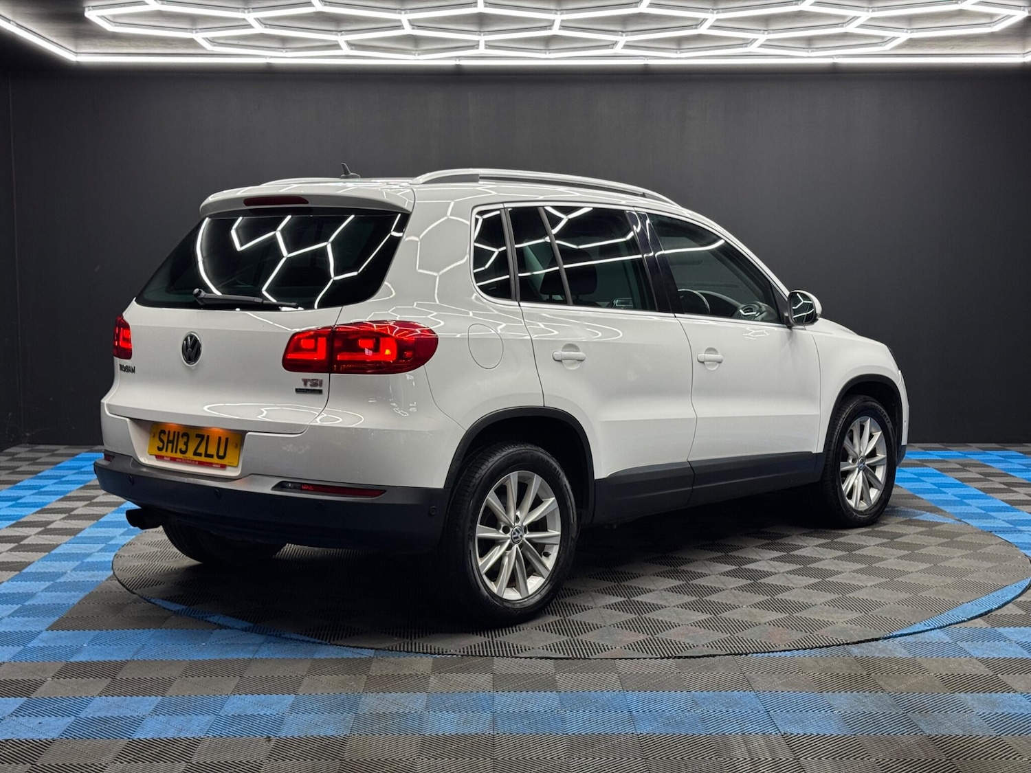 Used Volkswagen Tiguan 2013 for sale - 77769169: Photo 5