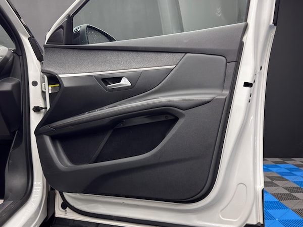 Used Peugeot 3008 2019 for sale - 76200873: Photo 44
