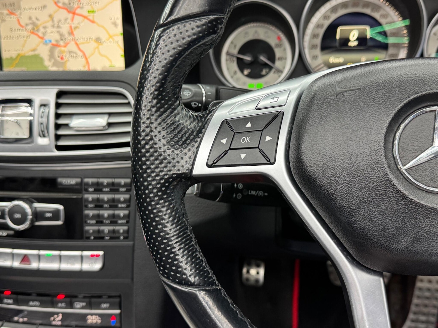Used Mercedes-Benz E Class 2014 for sale - 76337523: Photo 20