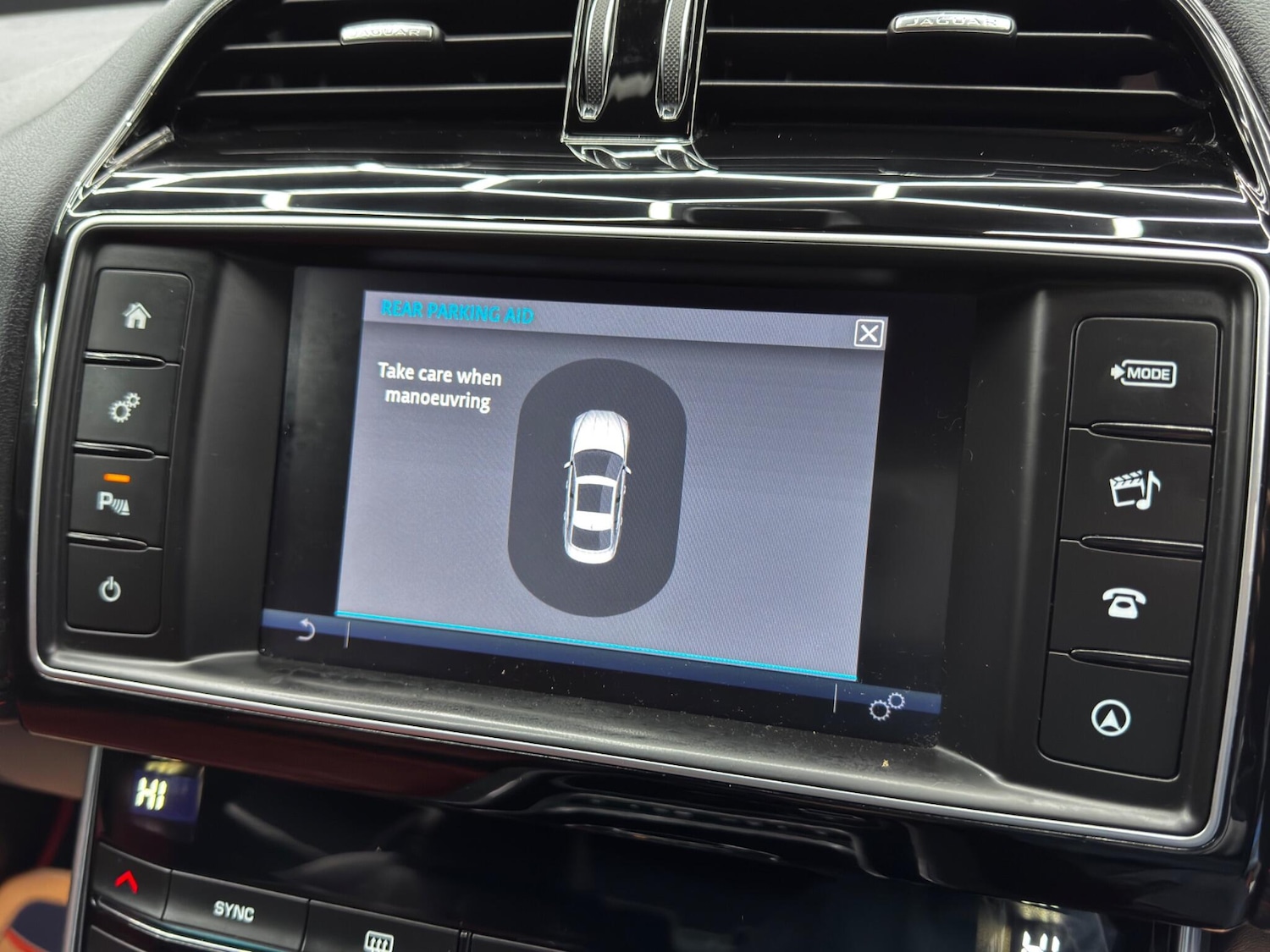 Used Jaguar XE 2017 for sale - 76608240: Photo 33