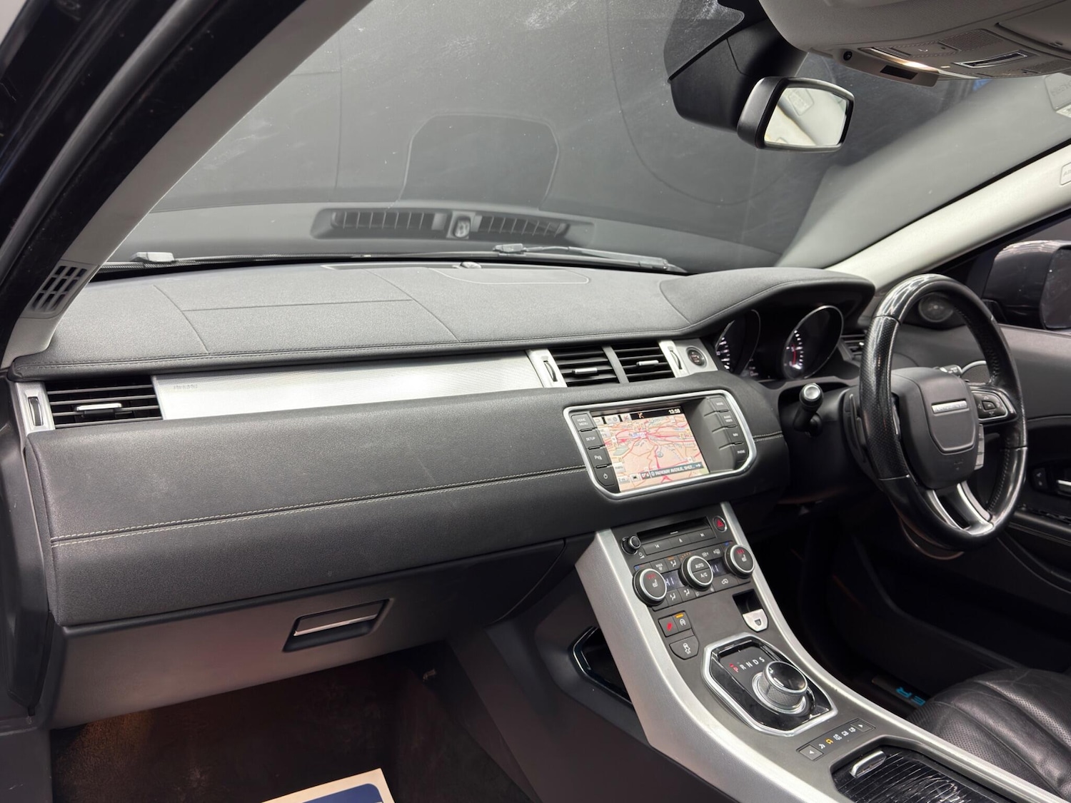 Used Land Rover Range Rover Evoque 2015 for sale - 77625987: Photo 11