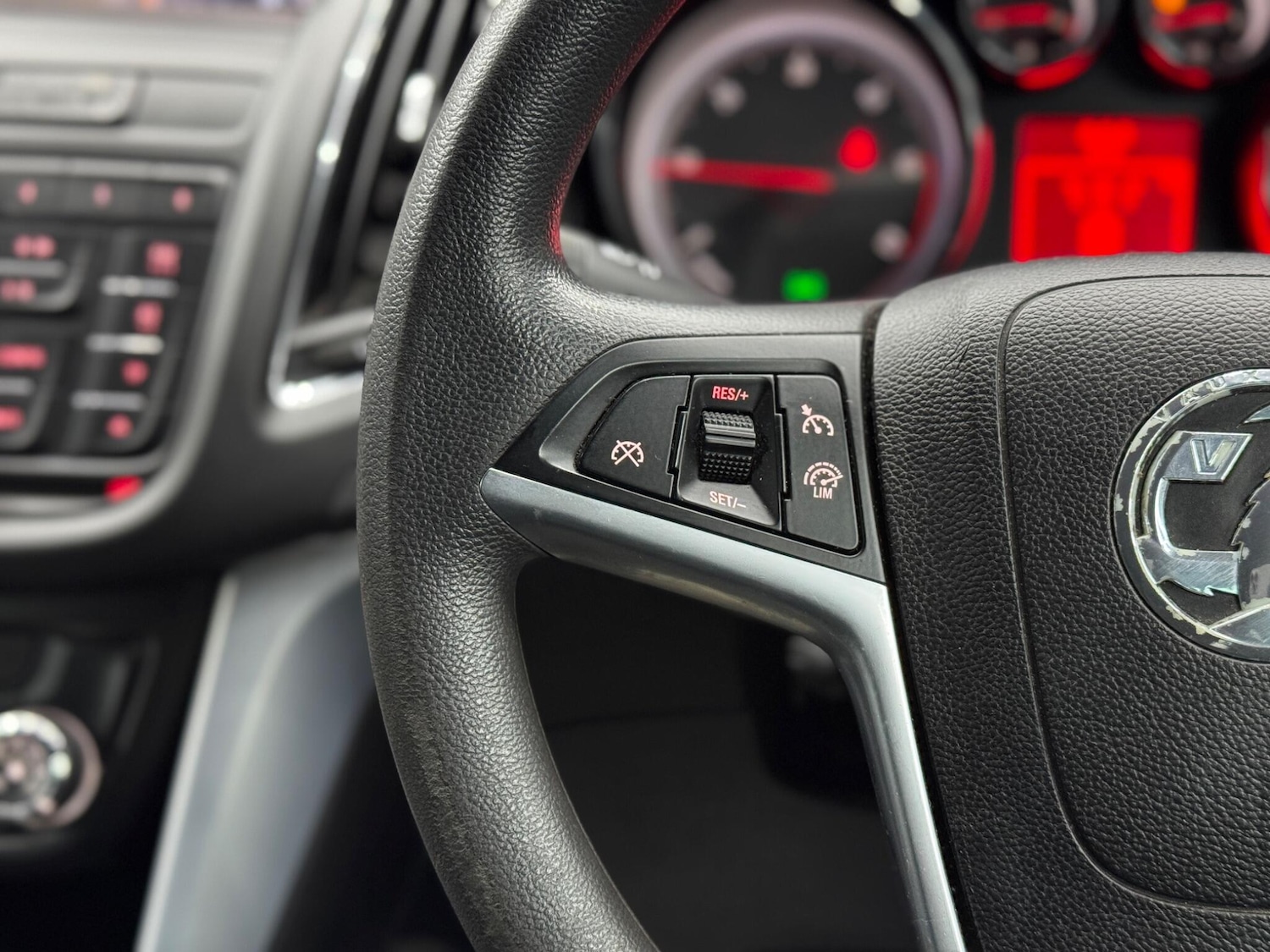 Used Vauxhall Zafira 2015 for sale - 77109216: Photo 21