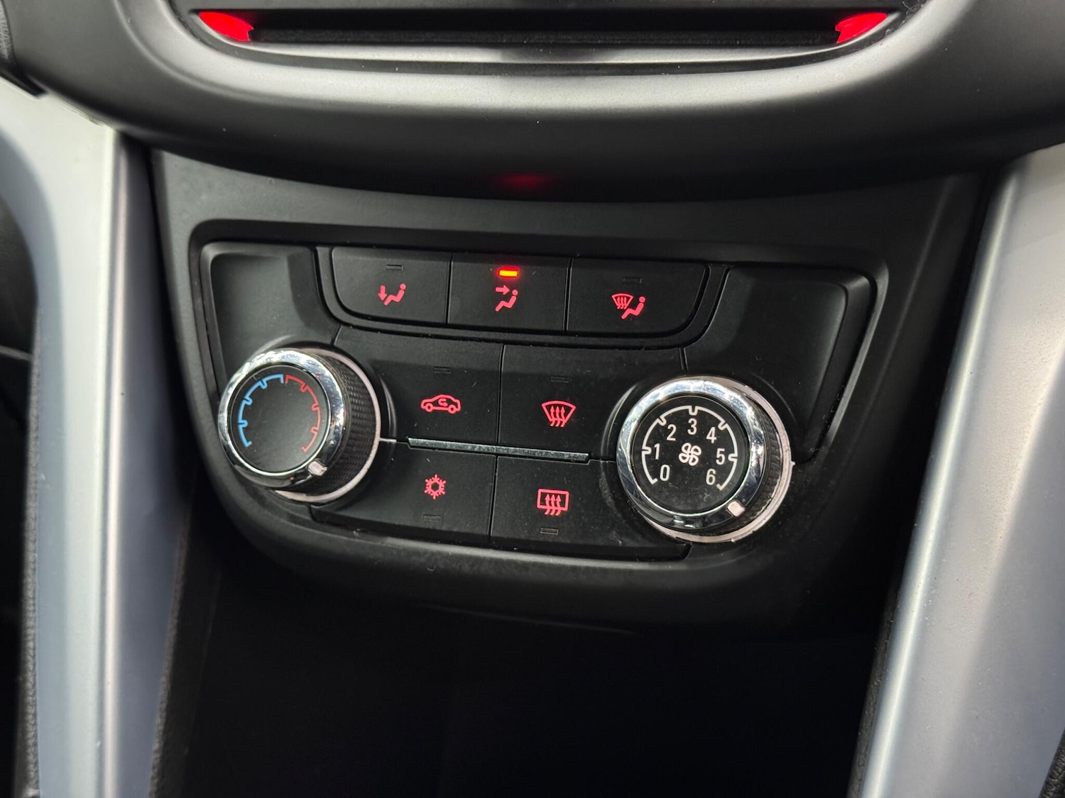 Used Vauxhall Zafira 2015 for sale - 77109216: Photo 28