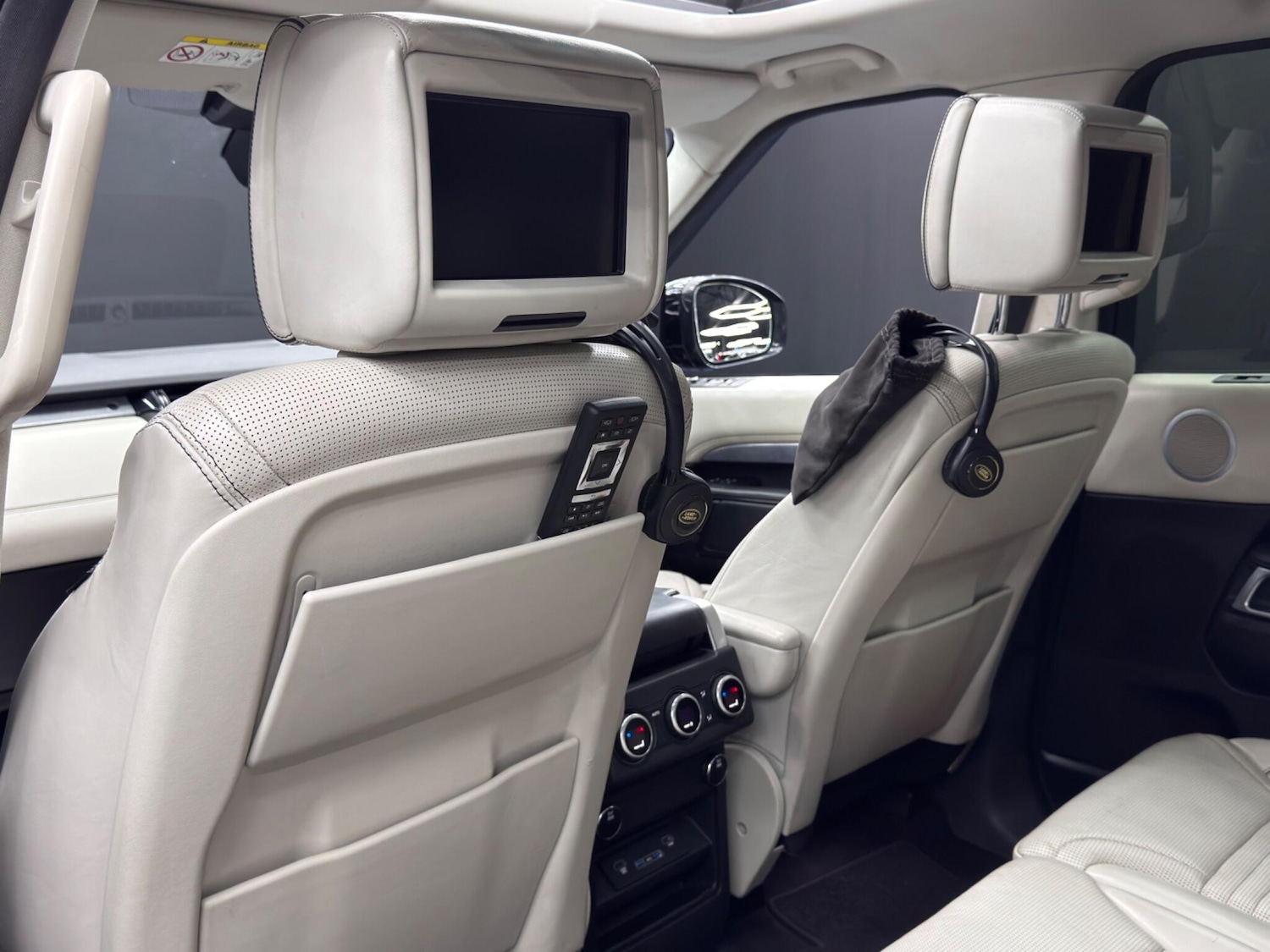 Used Land Rover Discovery 2017 for sale - 76136626: Photo 51