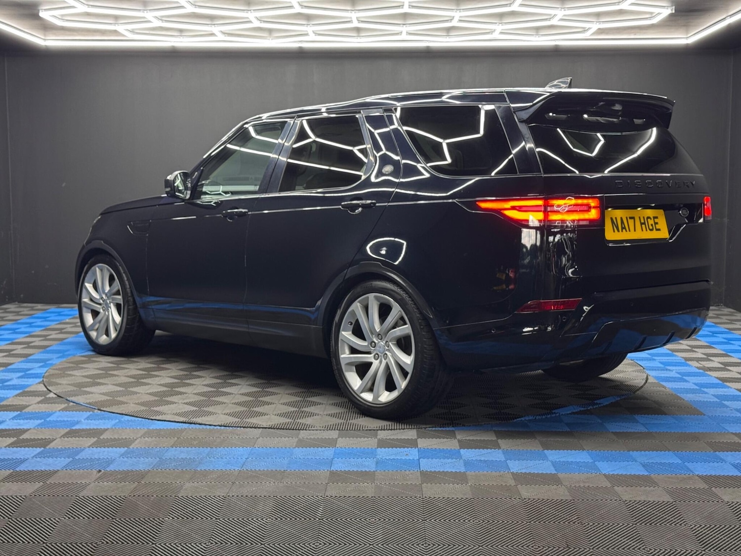 Used Land Rover Discovery 2017 for sale - 76136626: Photo 7