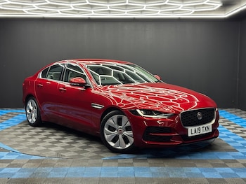 Used Jaguar XE 2019 for sale - 77671824: Photo