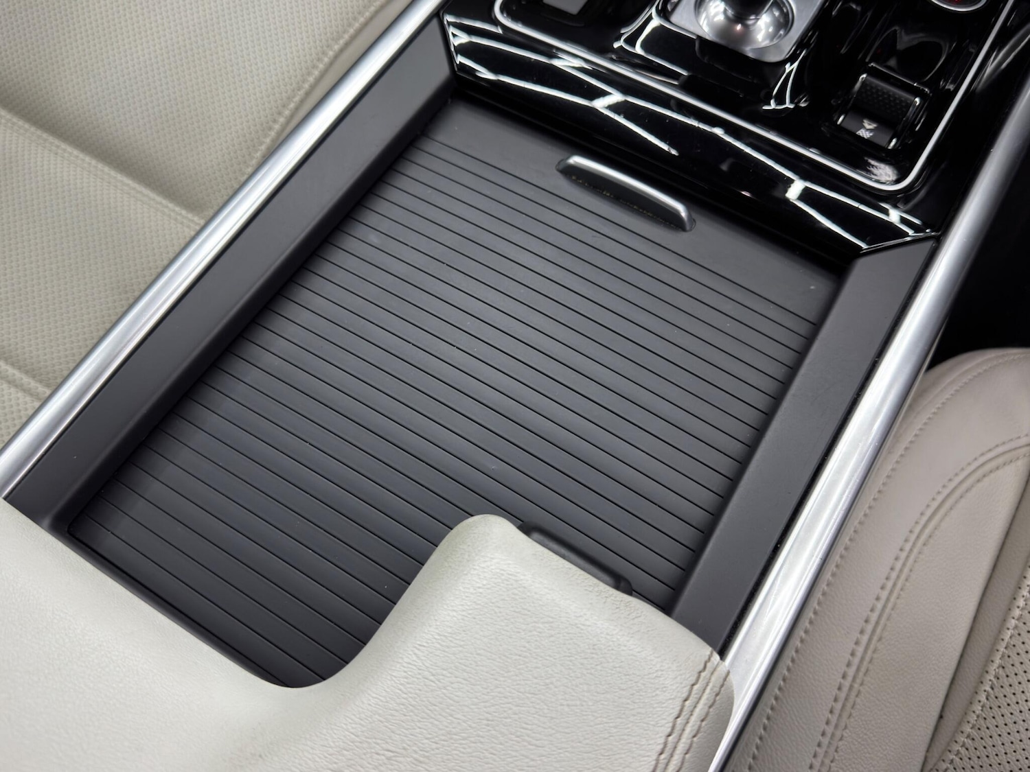 Used Jaguar XE for sale - 77671824: Photo 22