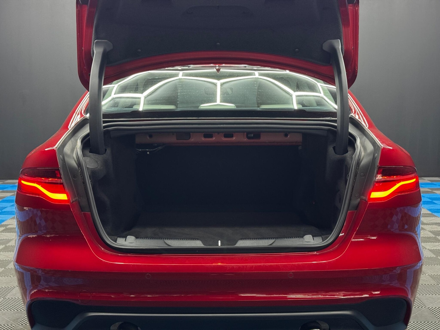 Used Jaguar XE for sale - 77671824: Photo 38