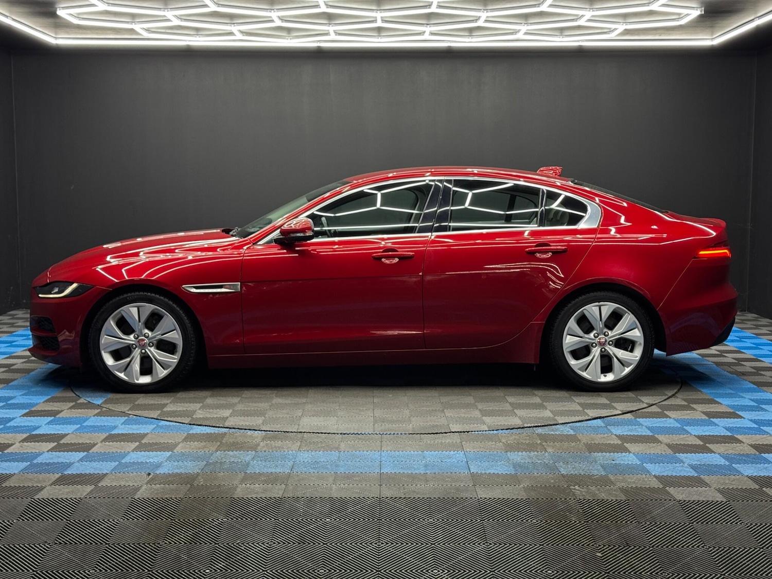 Used Jaguar XE for sale - 77671824: Photo 8