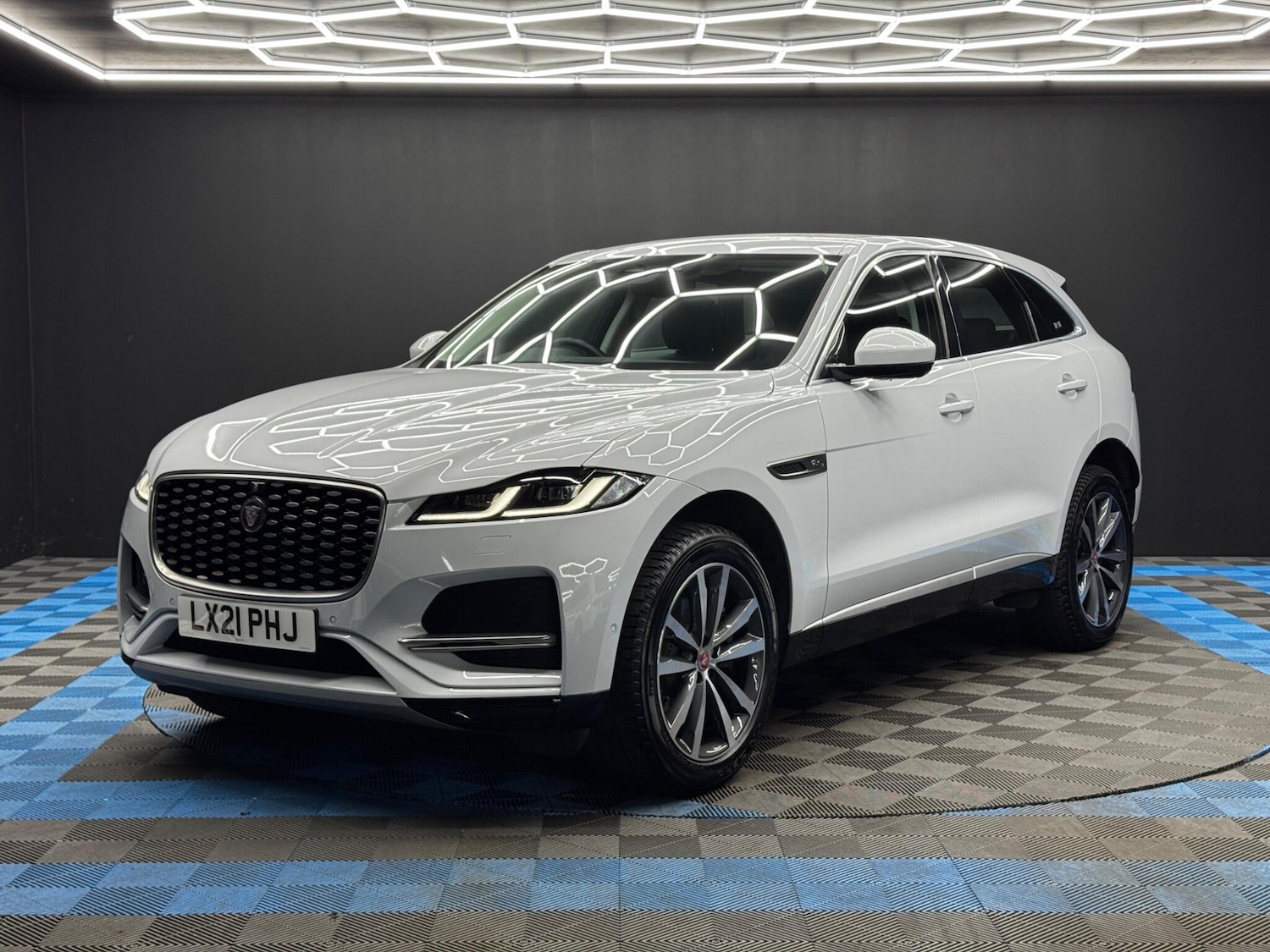 Used Jaguar F-Pace 2021 for sale - 78185788: Photo 3