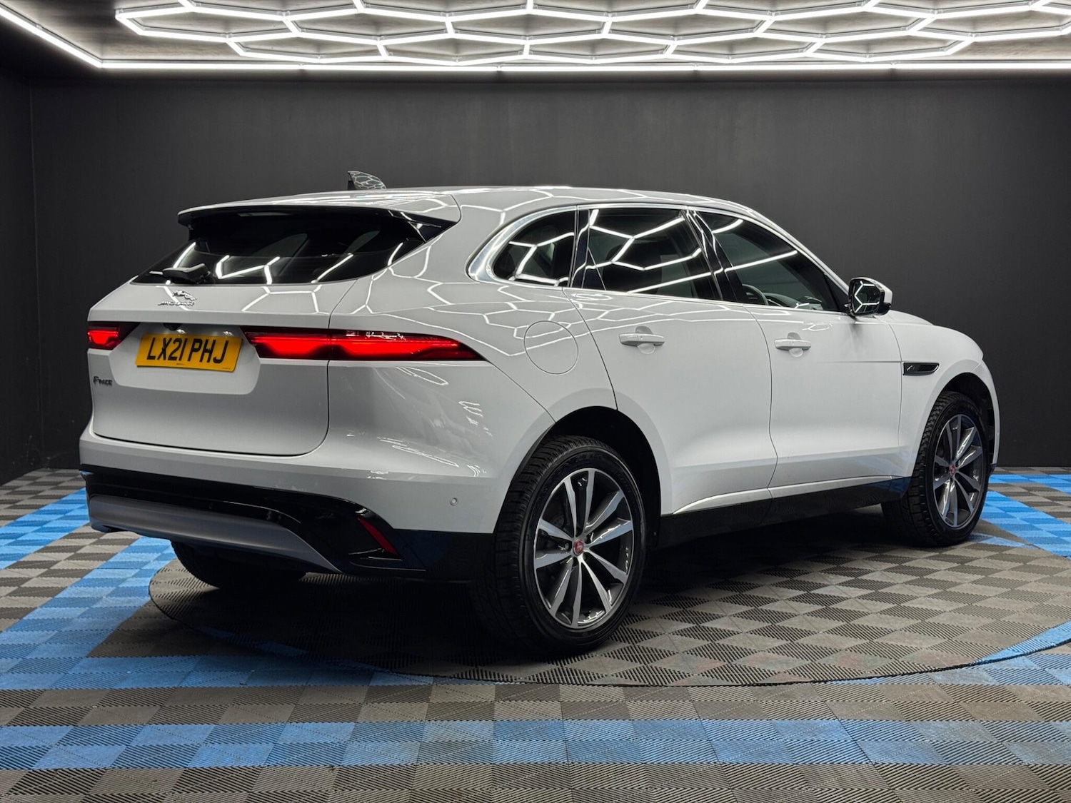 Used Jaguar F-Pace 2021 for sale - 78185788: Photo 5