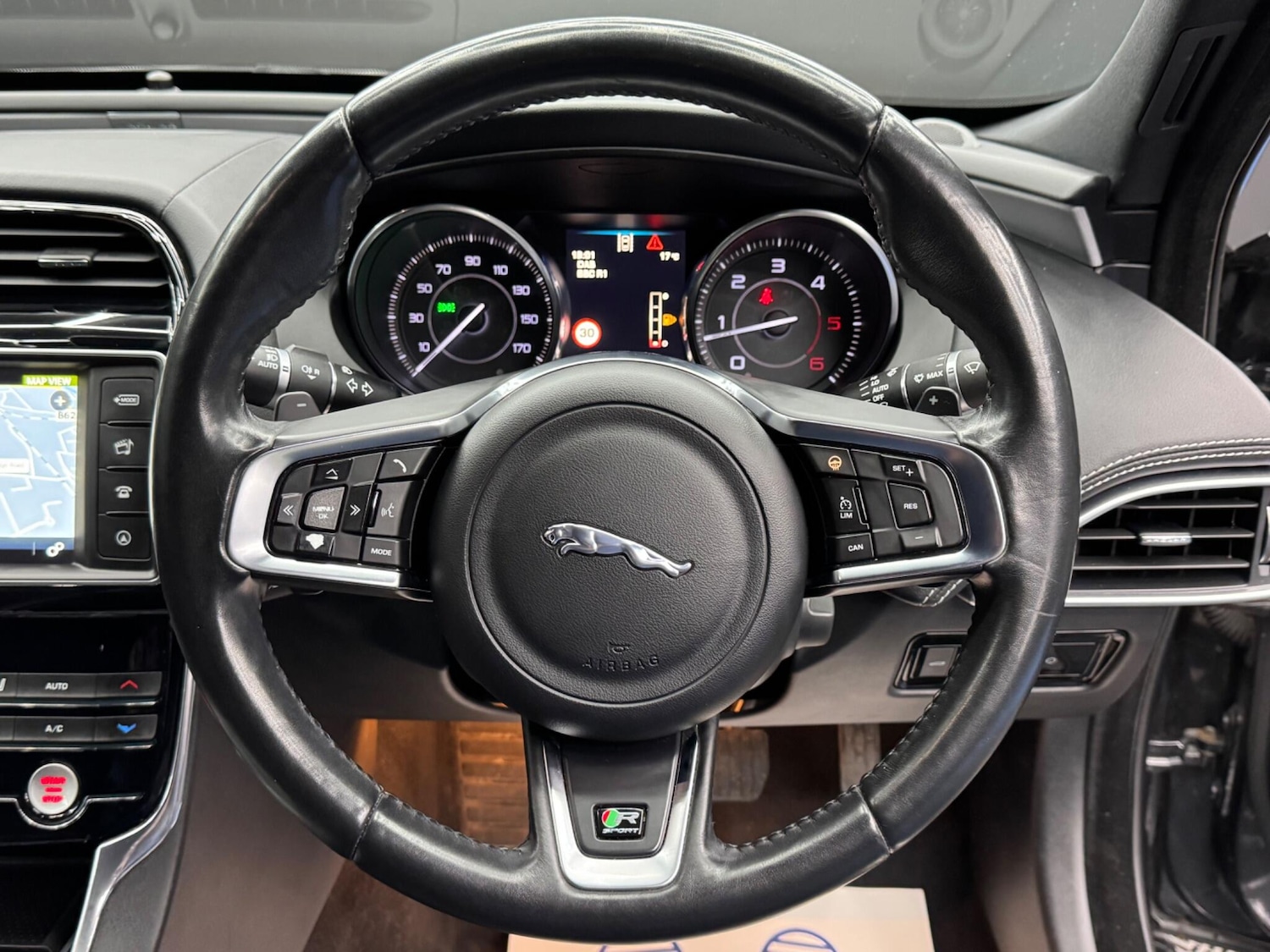 Used Jaguar XE 2016 for sale - 76485147: Photo 19