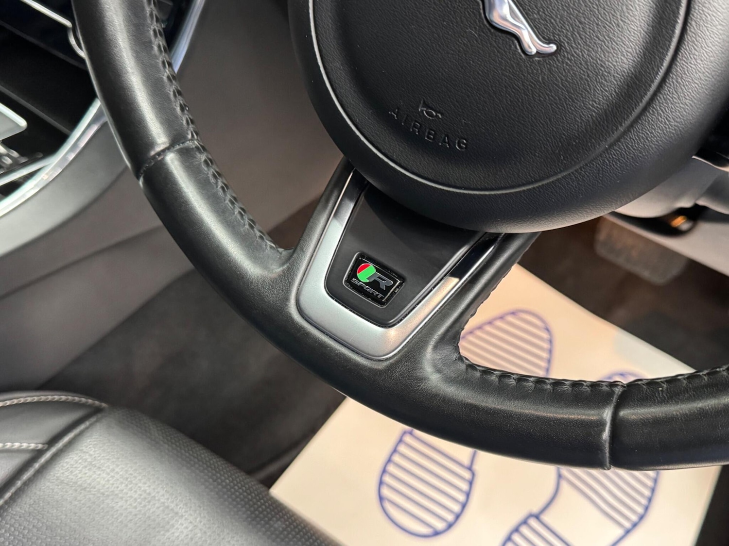 Used Jaguar XE 2016 for sale - 76485147: Photo 22