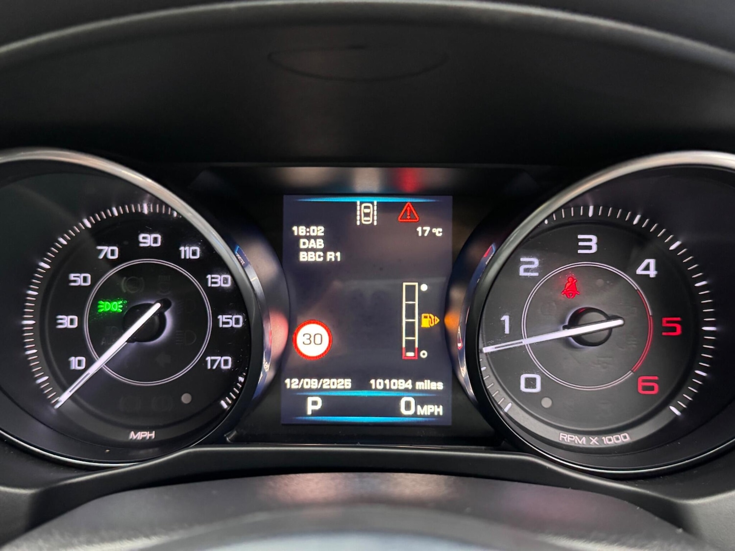 Used Jaguar XE 2016 for sale - 76485147: Photo 23