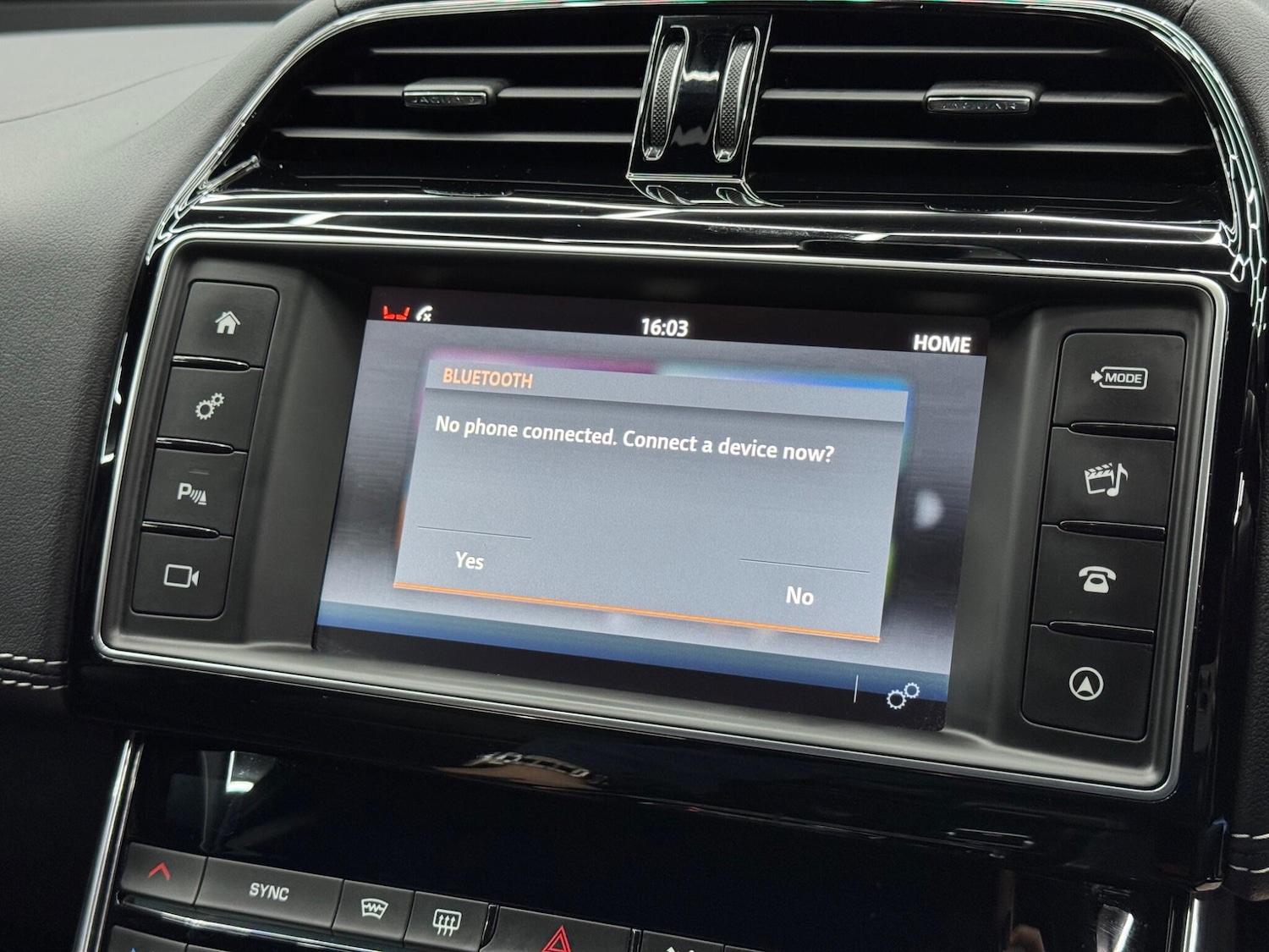 Used Jaguar XE 2016 for sale - 76485147: Photo 31