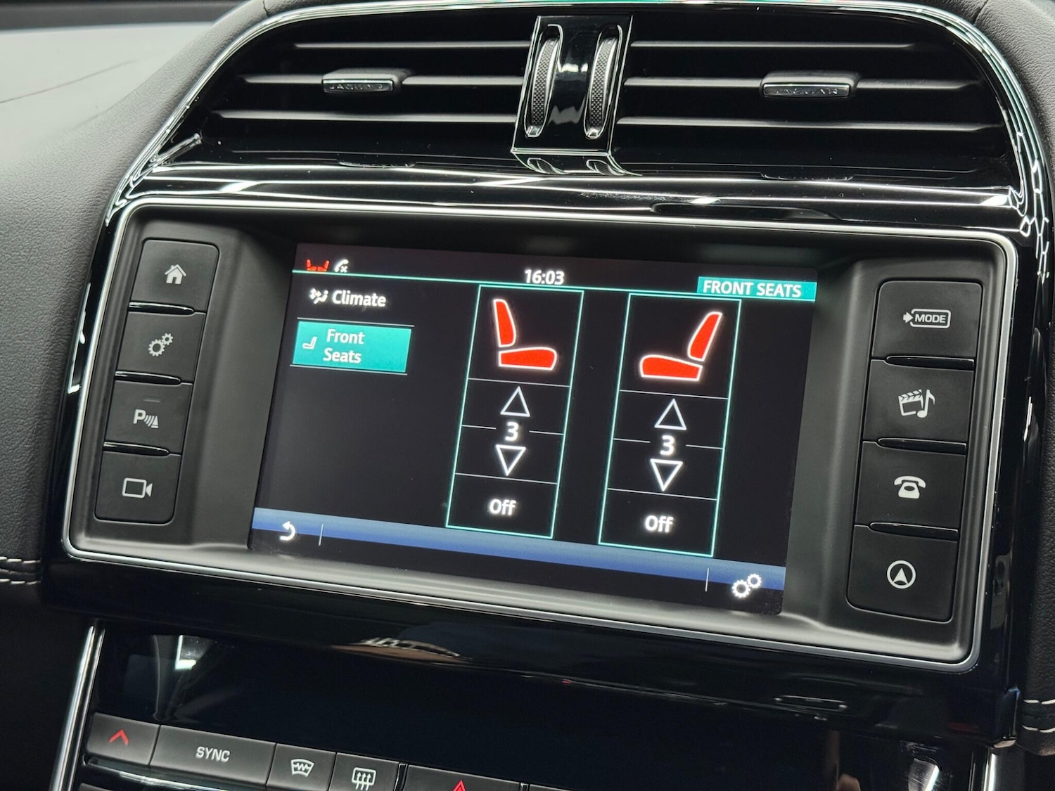 Used Jaguar XE 2016 for sale - 76485147: Photo 33