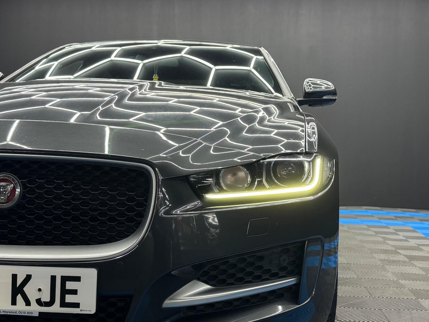 Used Jaguar XE 2016 for sale - 76485147: Photo 43