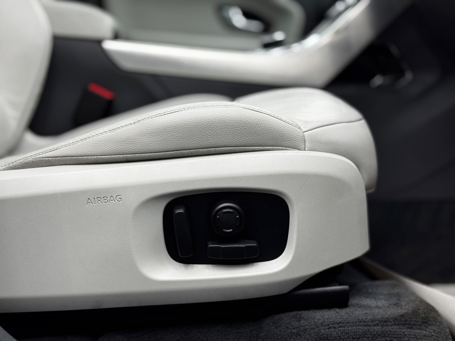 Used Land Rover Range Rover Evoque 2016 for sale - 76573789: Photo 40