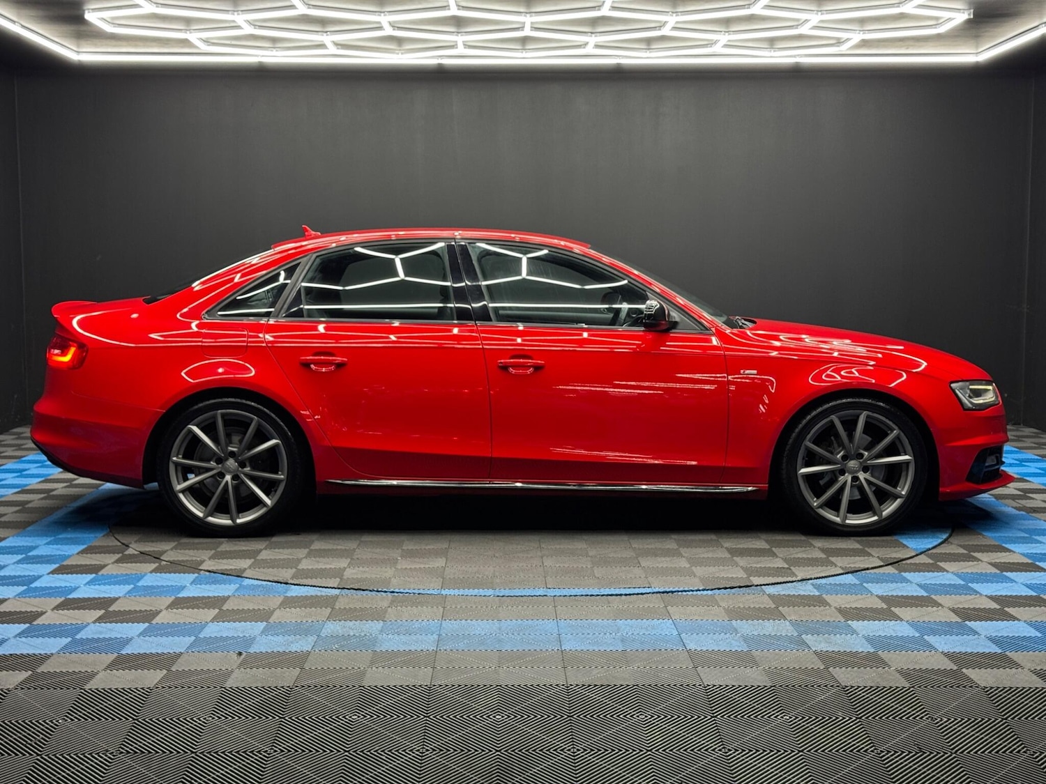 Used Audi A4 for sale - 77237655: Photo 4