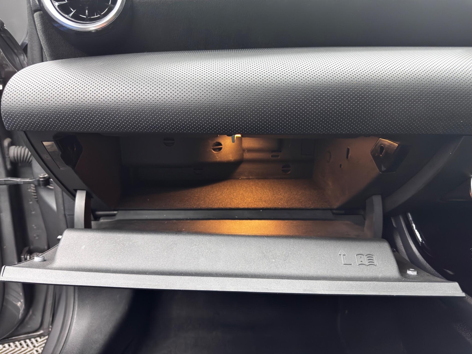 Used Mercedes-Benz A-Class 2019 for sale - 76399089: Photo 34