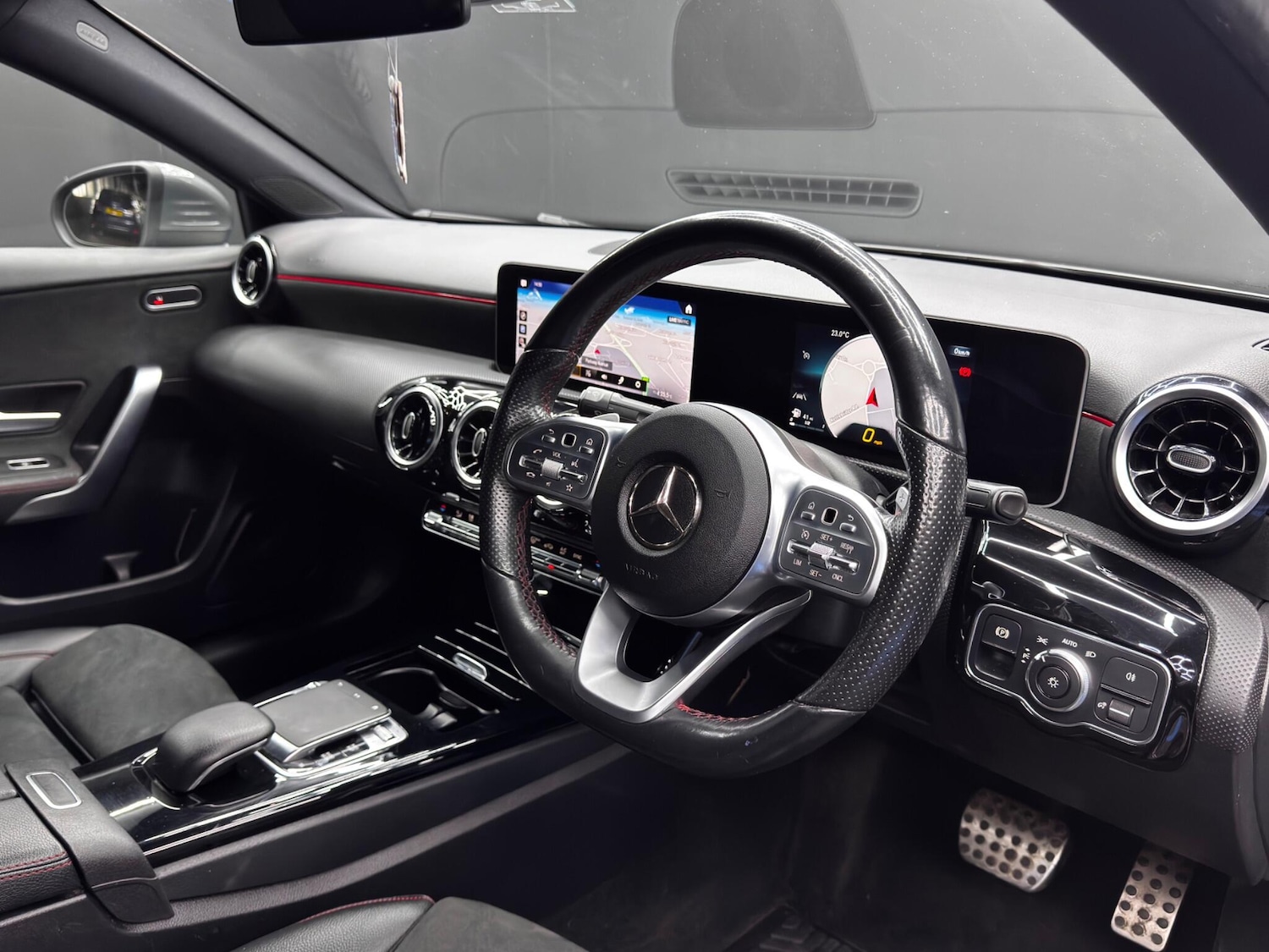 Used Mercedes-Benz A-Class 2019 for sale - 76399089: Photo 9