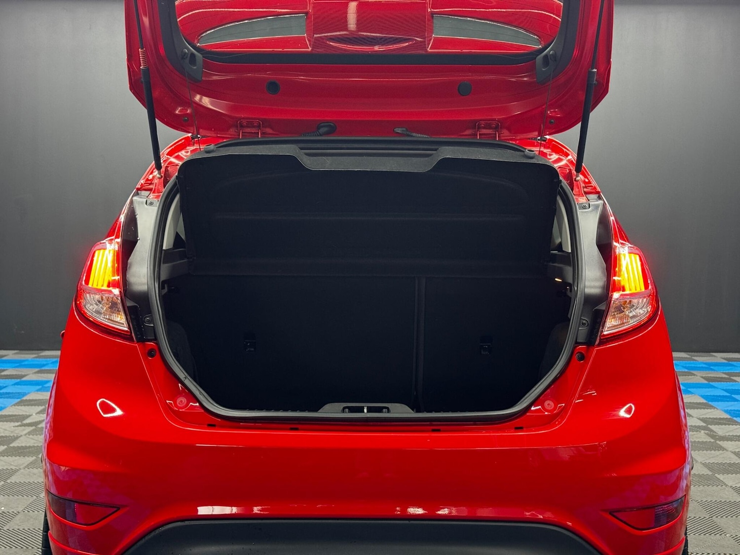 Used Ford Fiesta 2016 for sale - 77768207: Photo 32