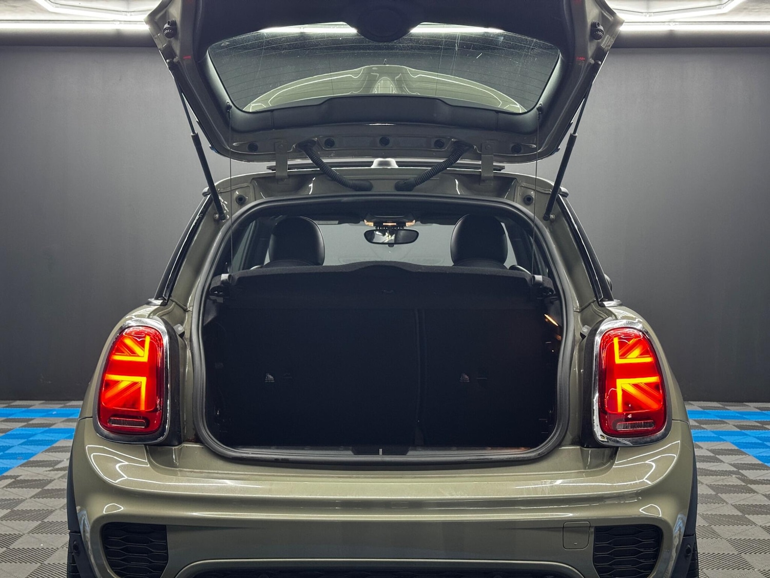 Used MINI Hatch 2020 for sale - 76913103: Photo 37