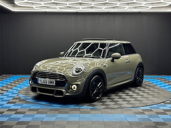 Used MINI Hatch 2020 for sale - 76913103: Photo
